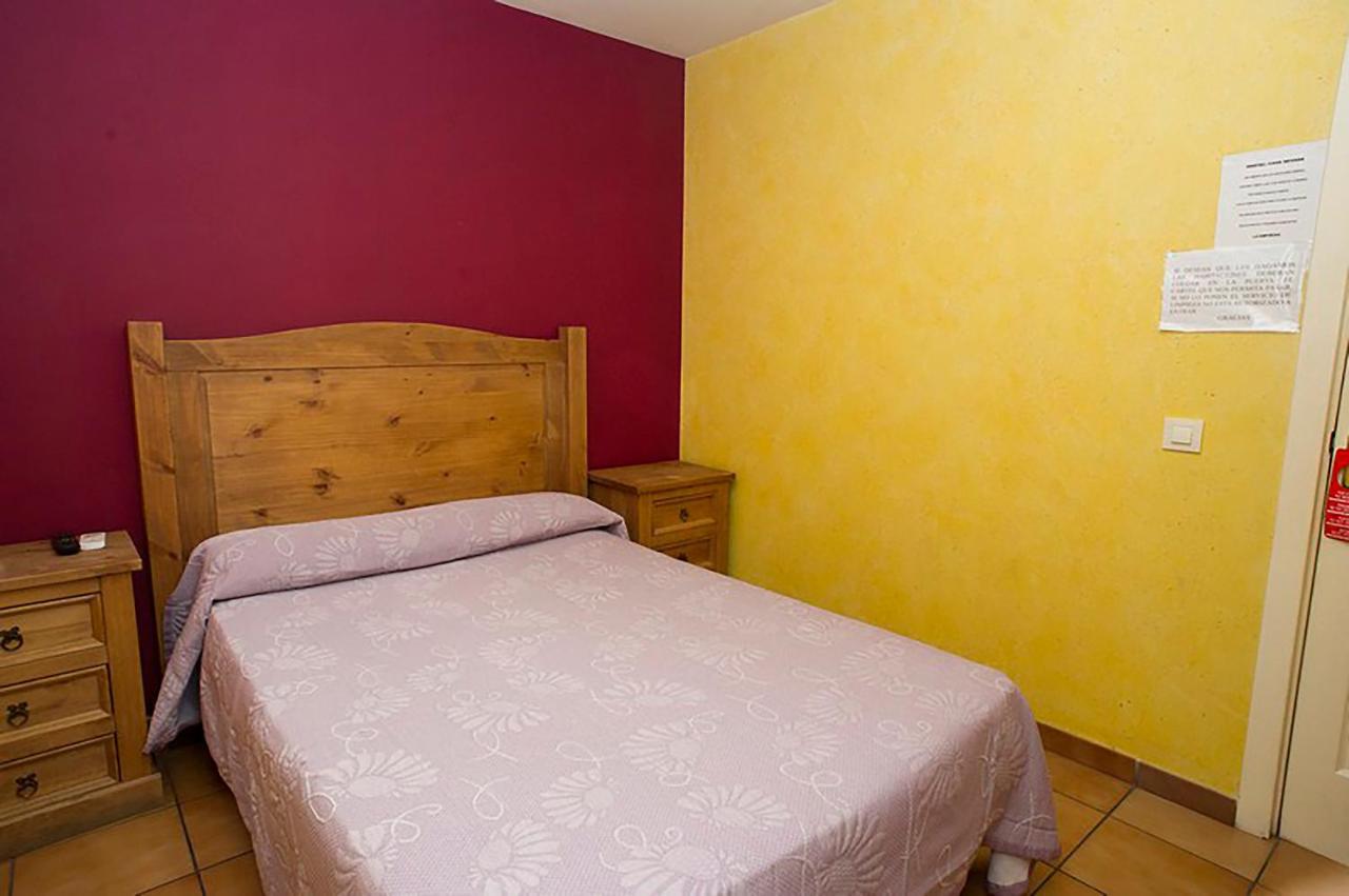 Hostal Velarde Talavera de la Reina Dış mekan fotoğraf